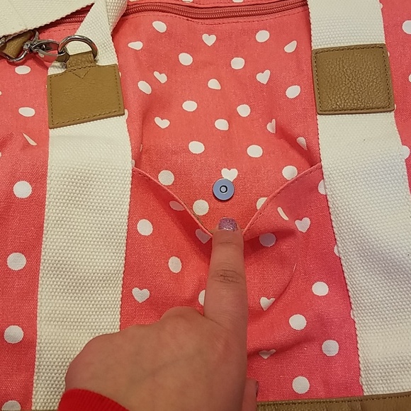 Pink Duffle Bag - Picture 3 of 4